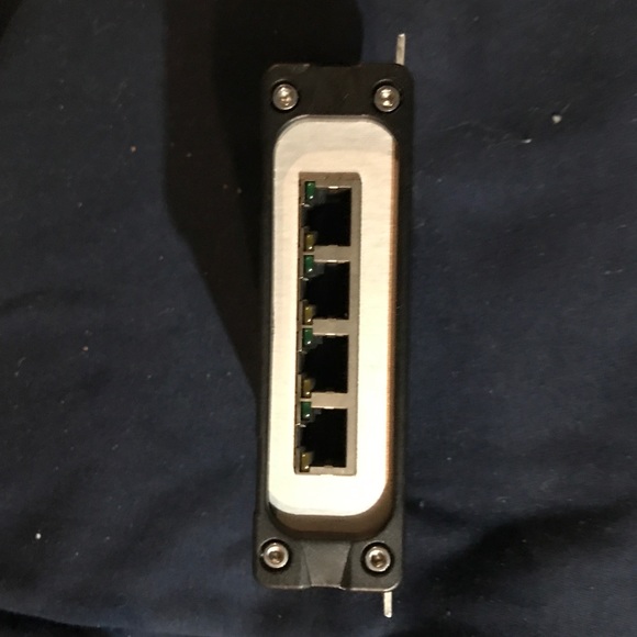 Veracity VCS-CSQ Camswitch quad 4-port PoE Switch - Picture 5 of 9